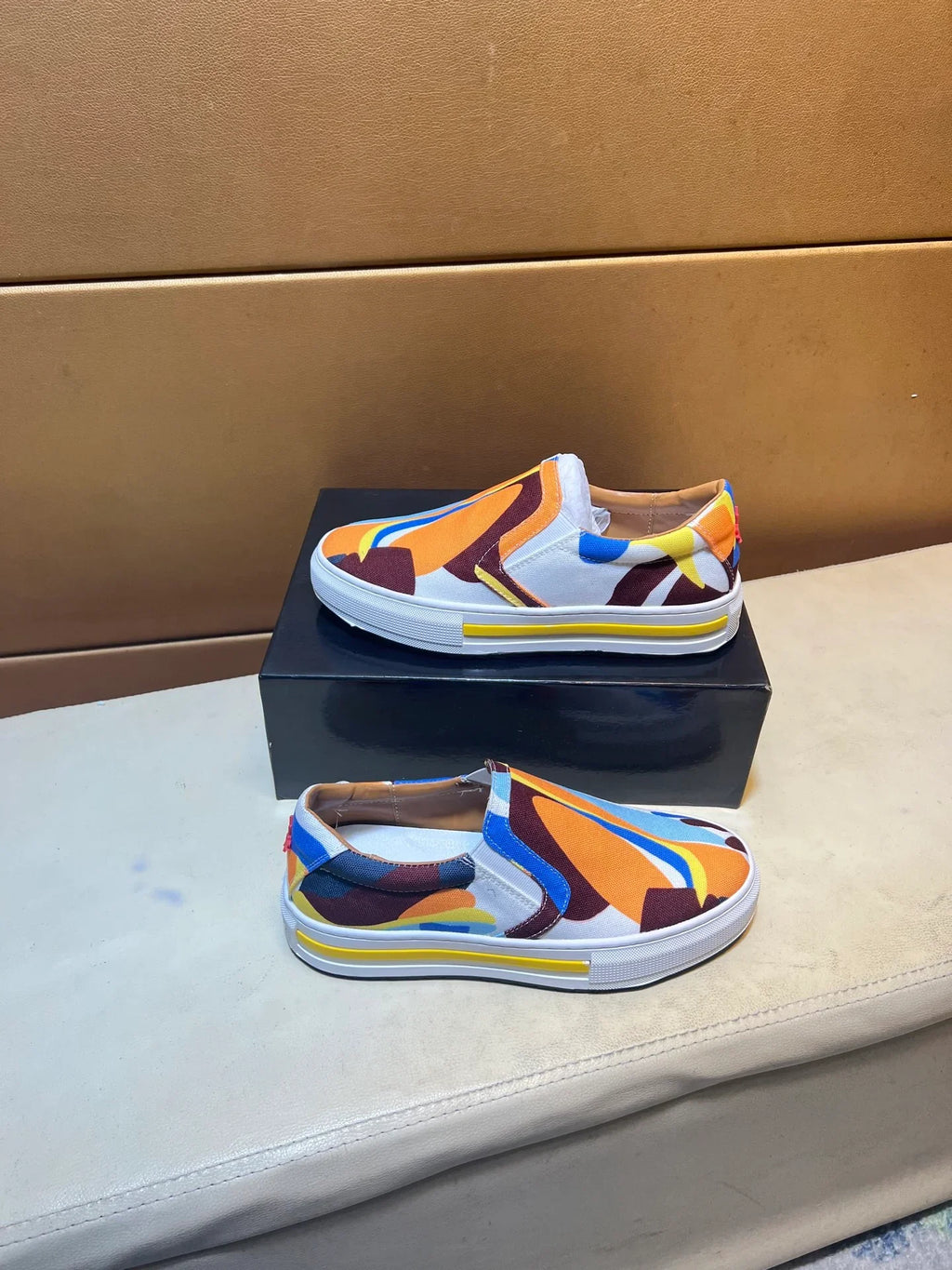 Modern style sports shoes