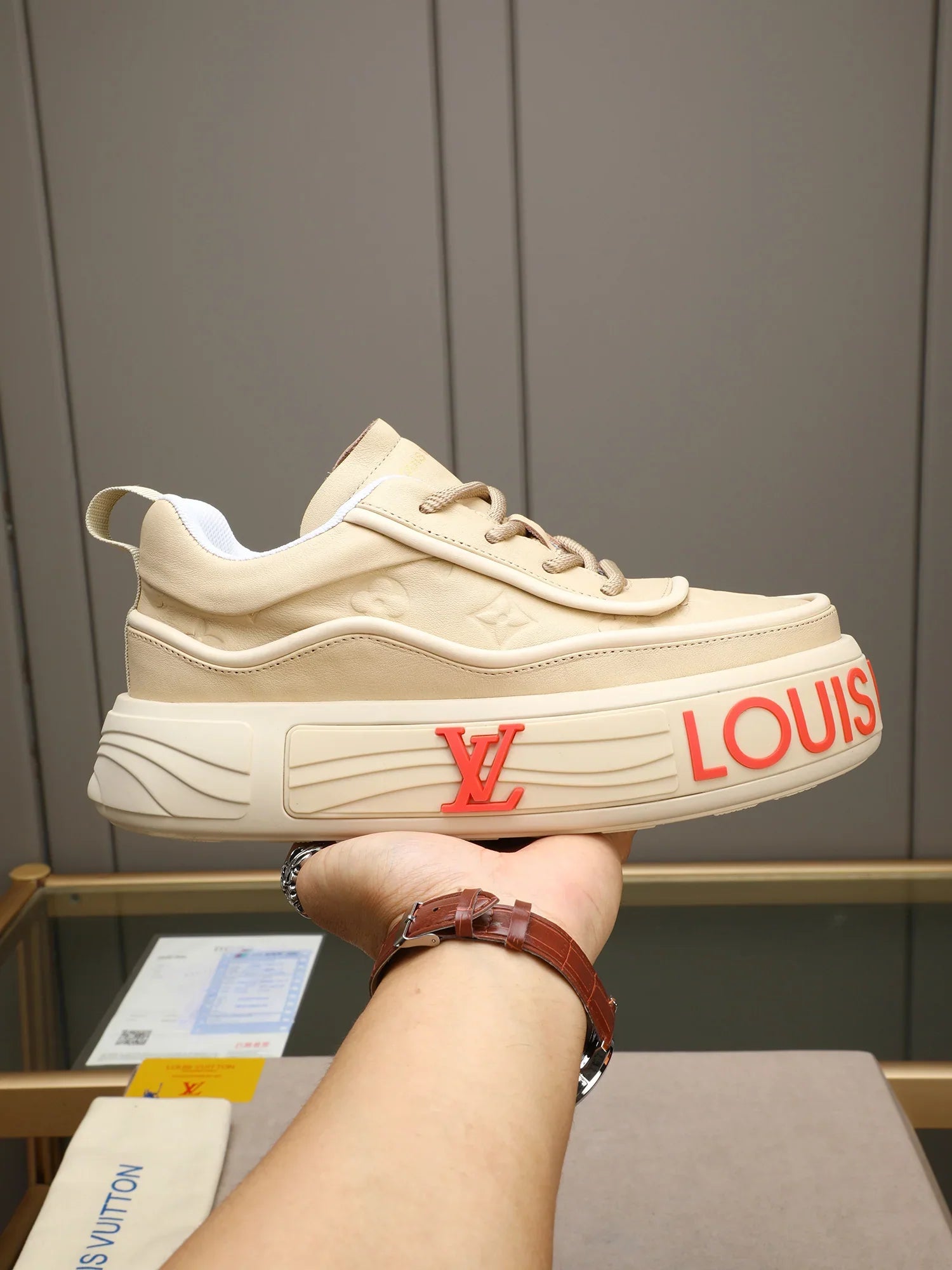 Novel and fashionable trendy shoes