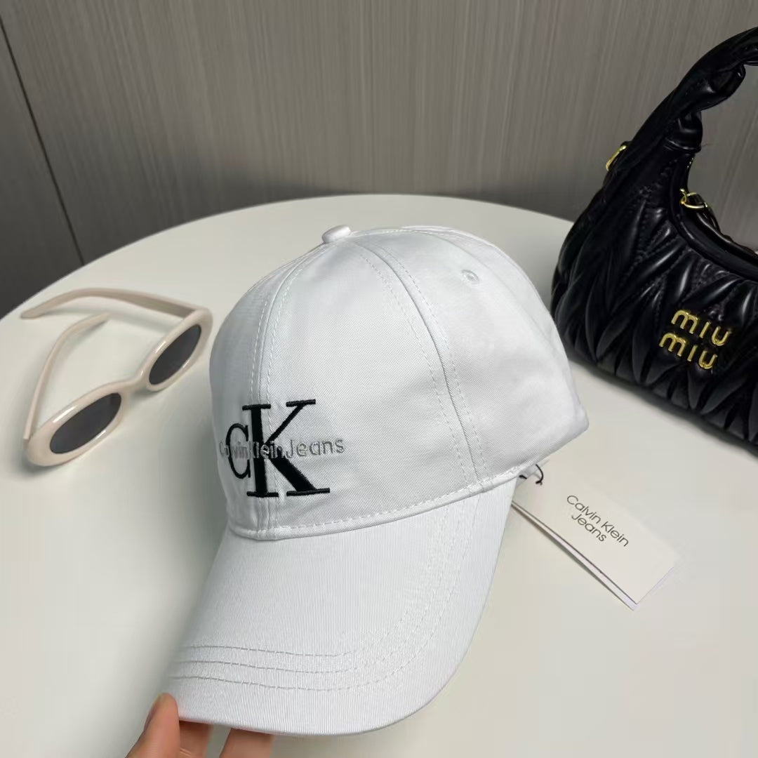 3D embroidered letter baseball cap