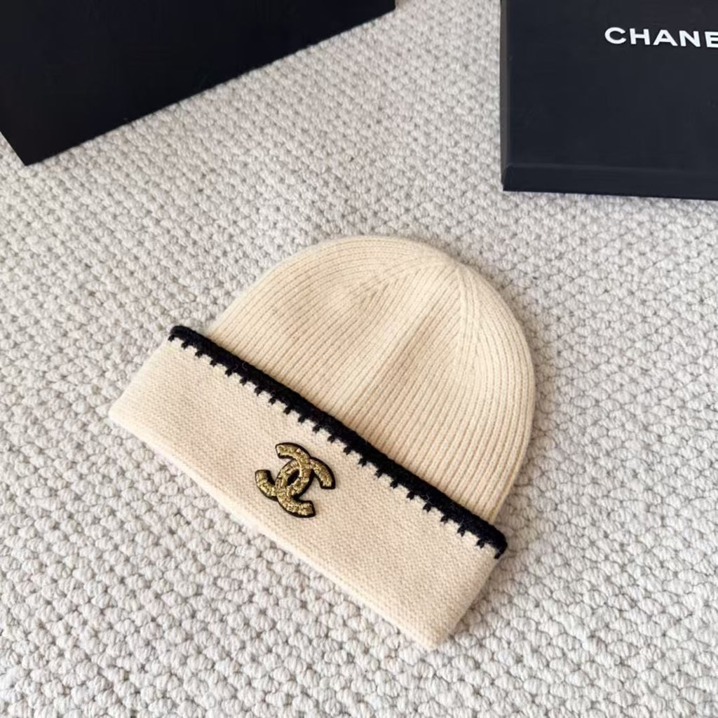 Explosive classic knitted hat