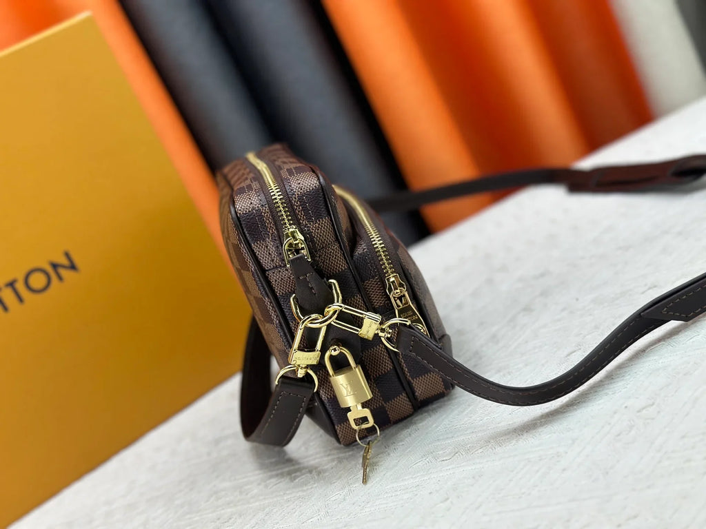 messenger bag