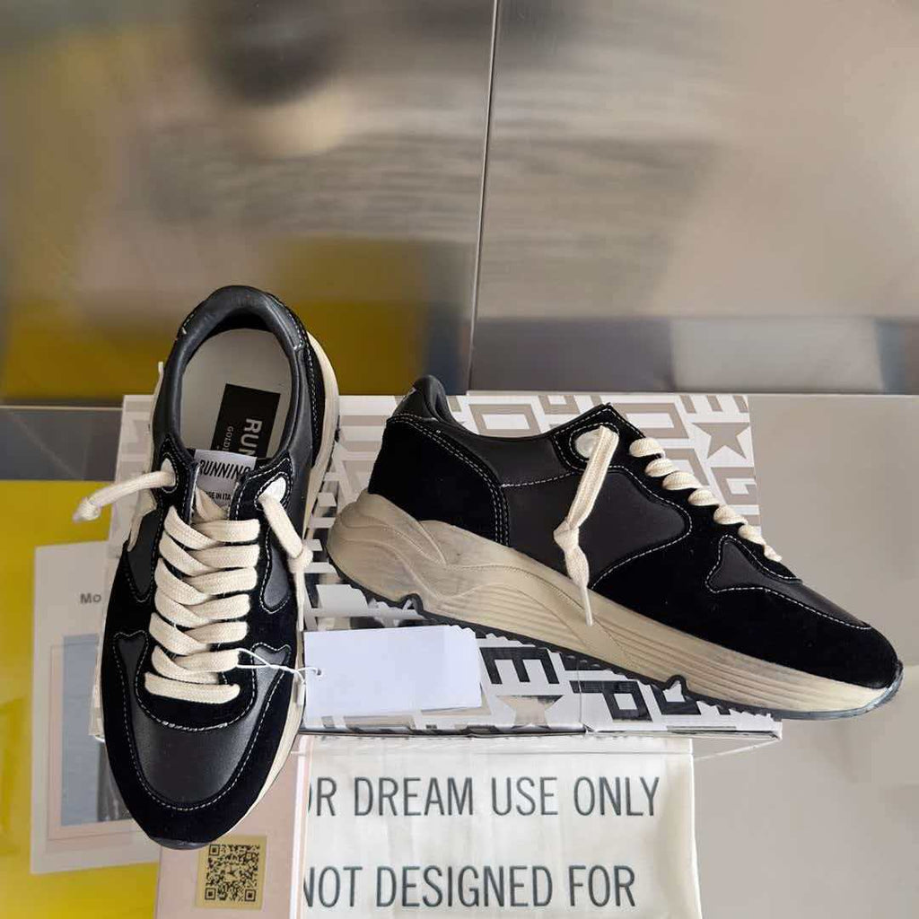Retro vintage star casual sports shoes, skateboard shoes, small dirty shoes