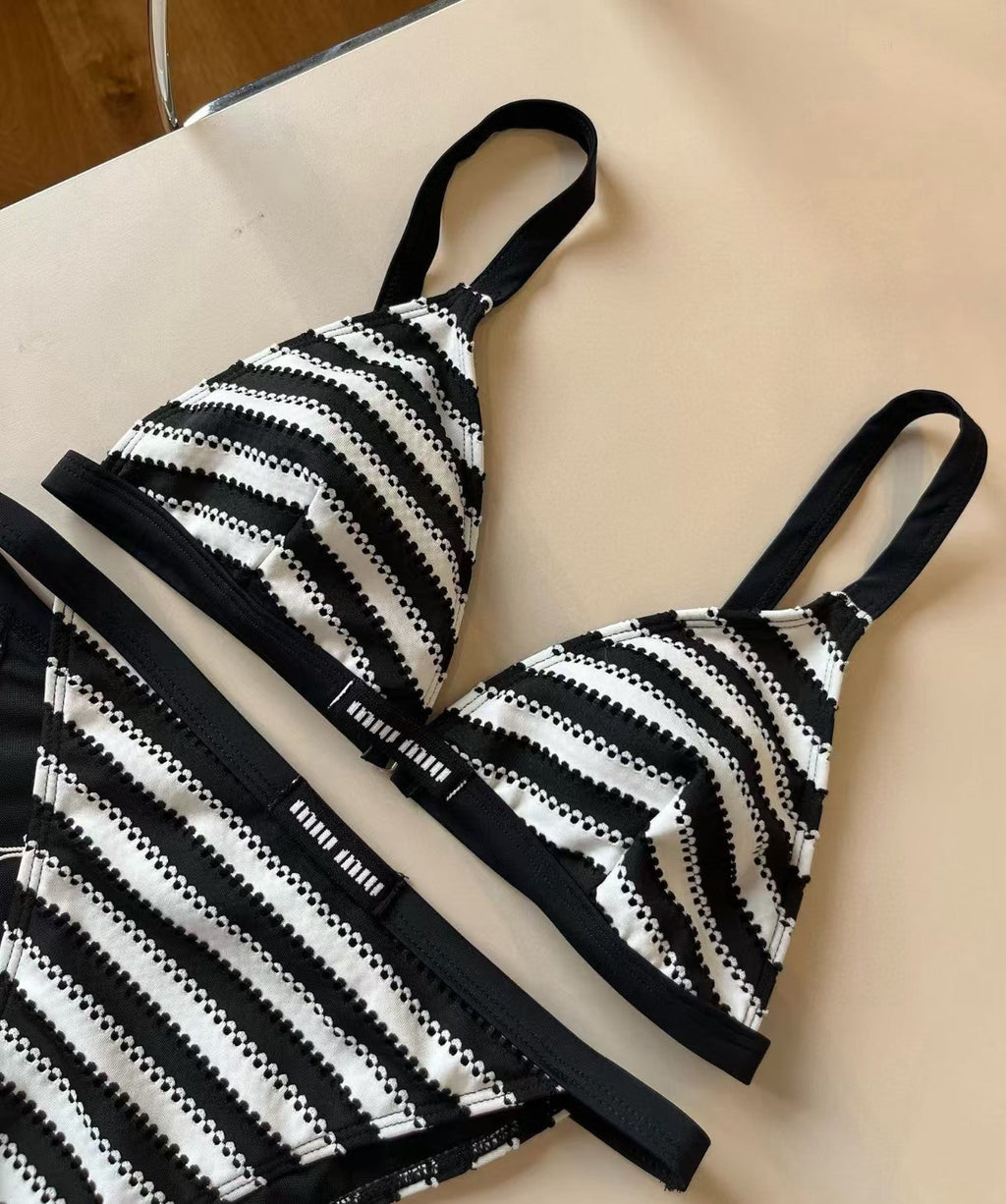New striped split swimsuit