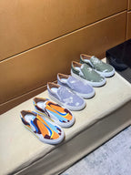 Modern style sports shoes