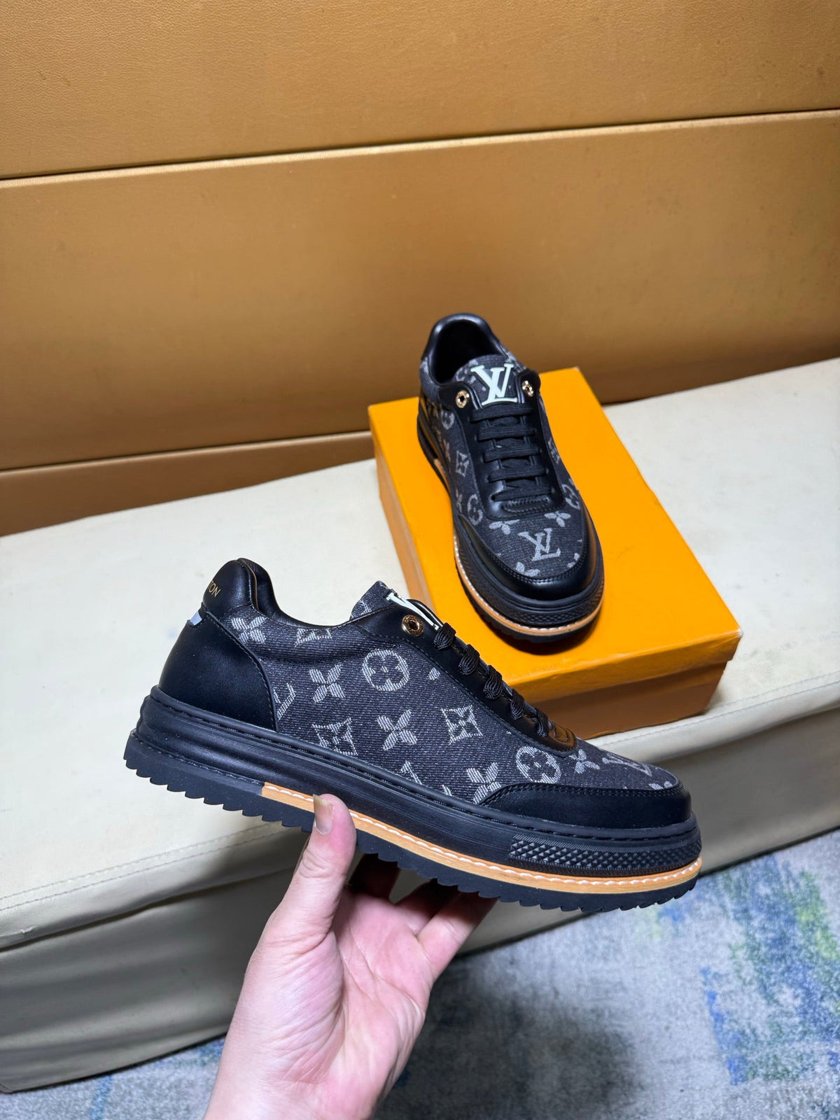 🏃 Casual shoes are a must-have for trendy men