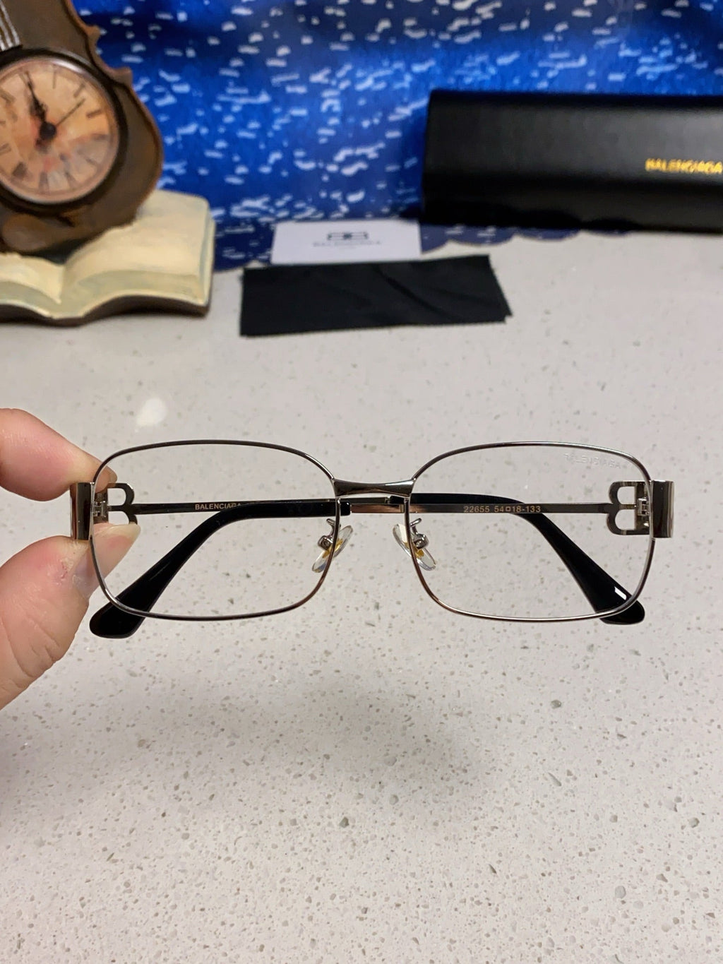New metal retro box, refined gold wire rectangular gold and silver frame for men and women, can be paired with myopia glasses trend