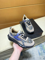 Unique modern style sports shoes