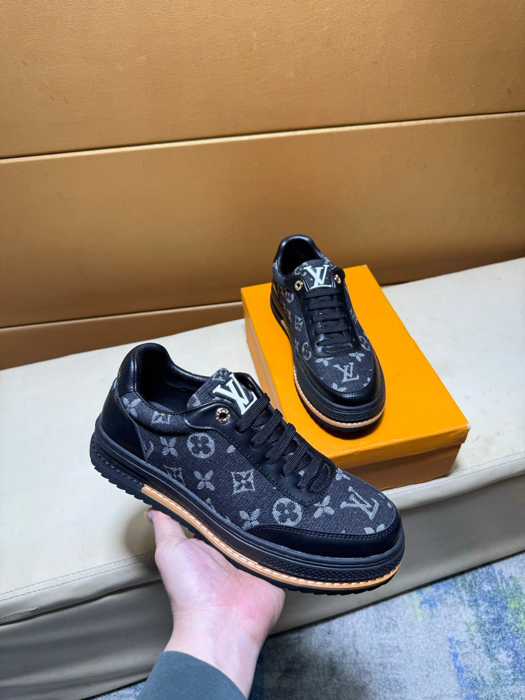 🏃 Casual shoes are a must-have for trendy men