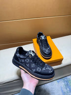 🏃 Casual shoes are a must-have for trendy men