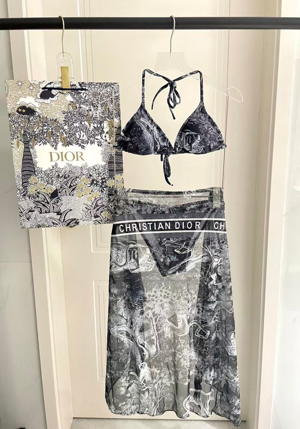 New three piece printed swimsuit