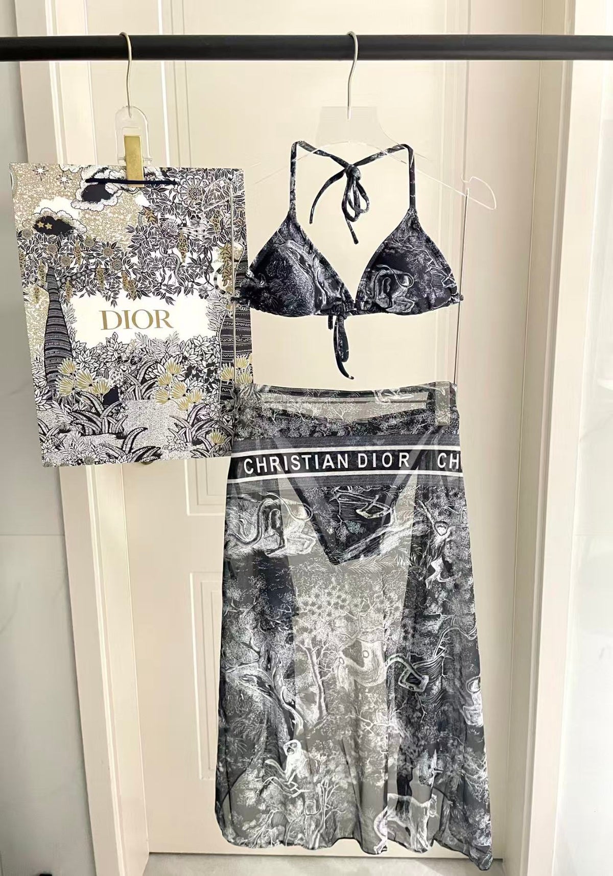 New three piece printed swimsuit