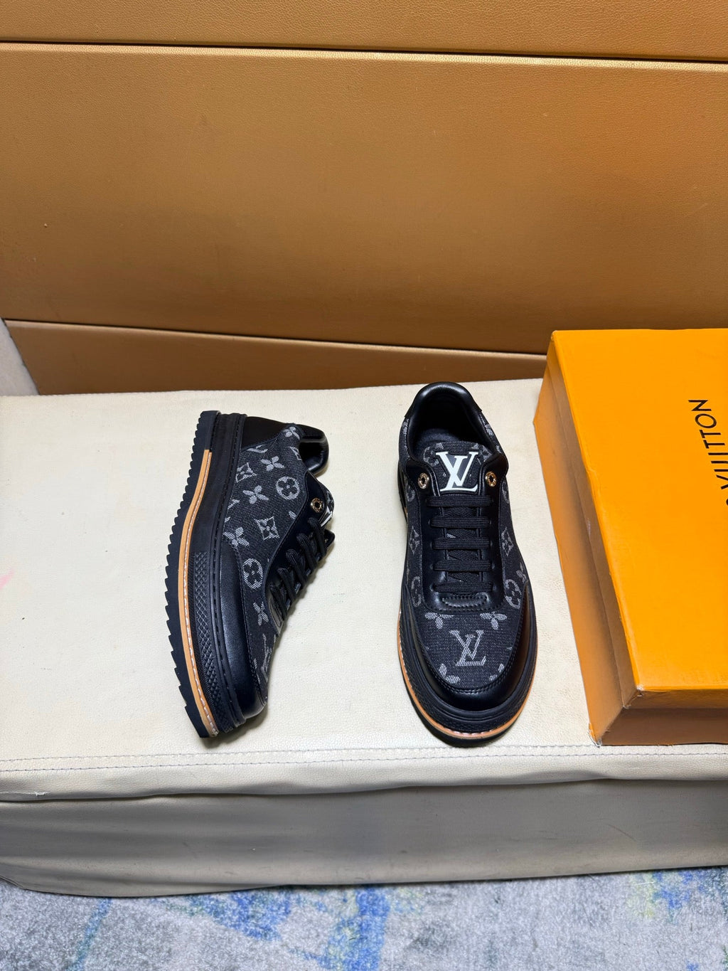 🏃 Casual shoes are a must-have for trendy men