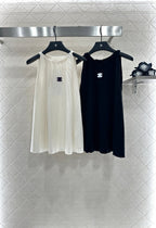 Halter neck pleated knitted vest