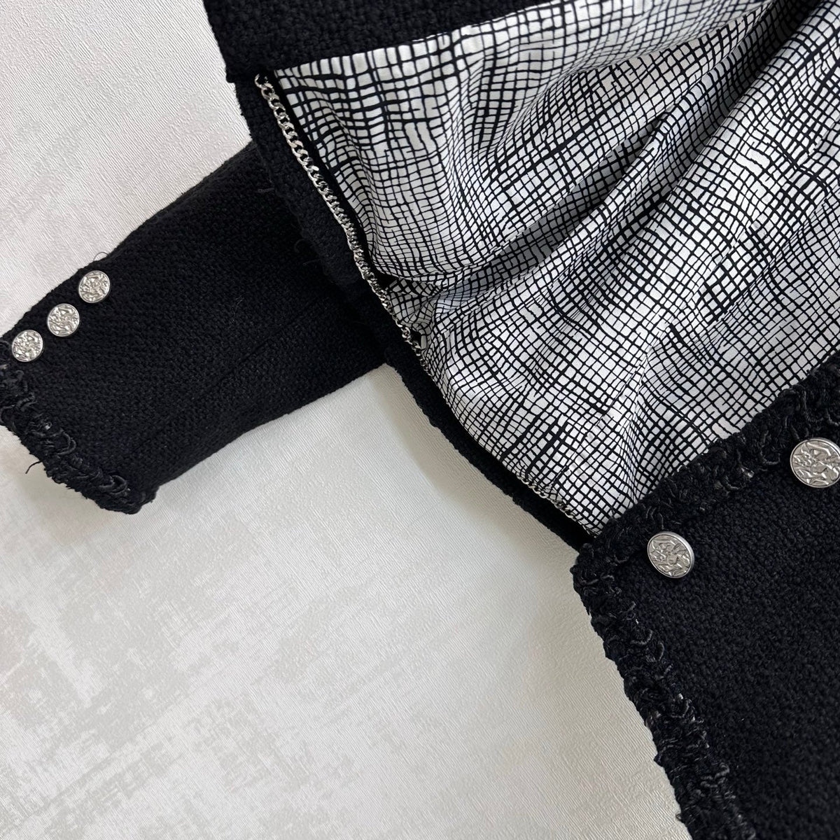 Chanel/Bound-Edge Crew-Neck Tweed Jacket
