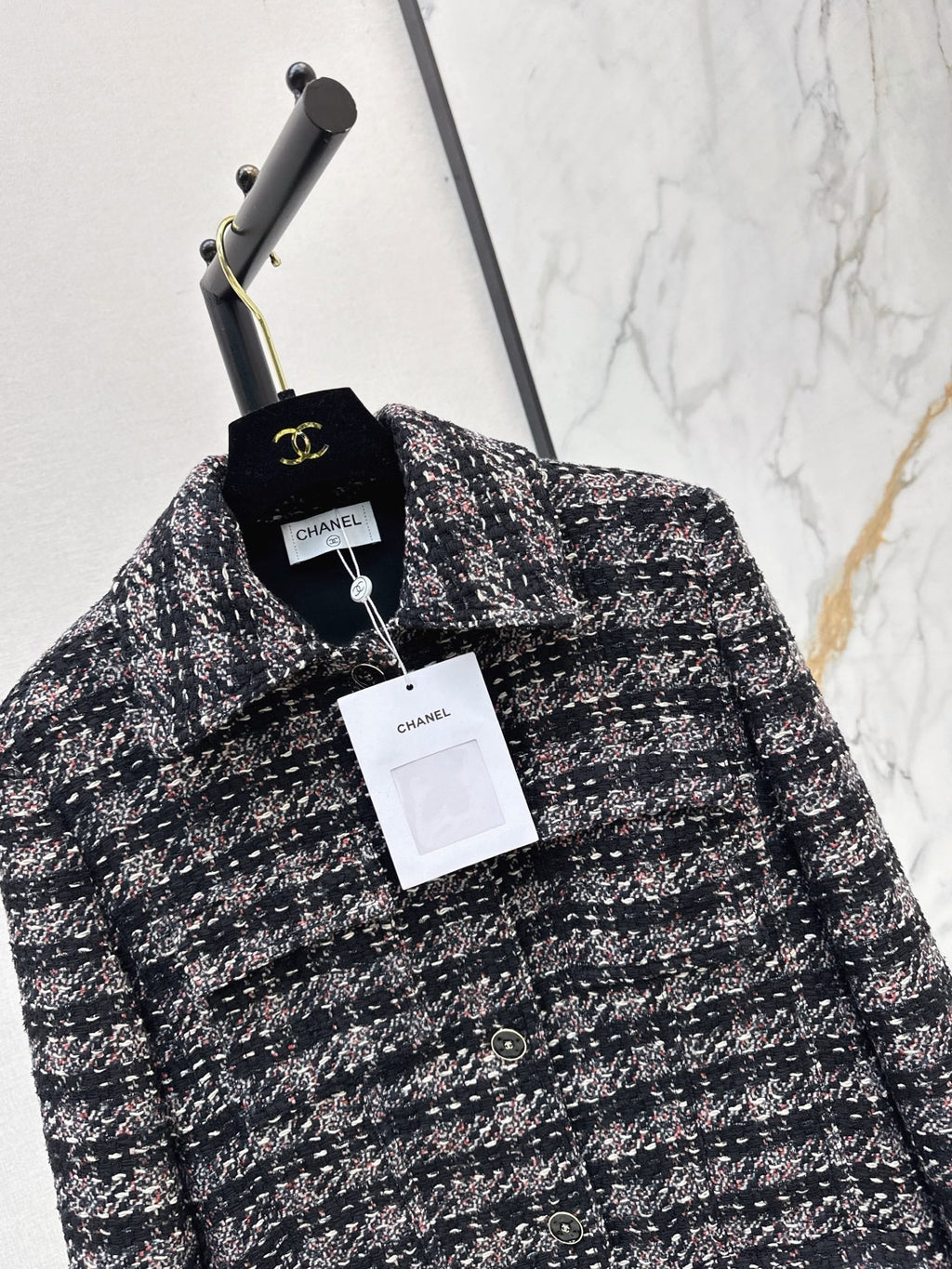 Chanel/Mid-length tweed jacket