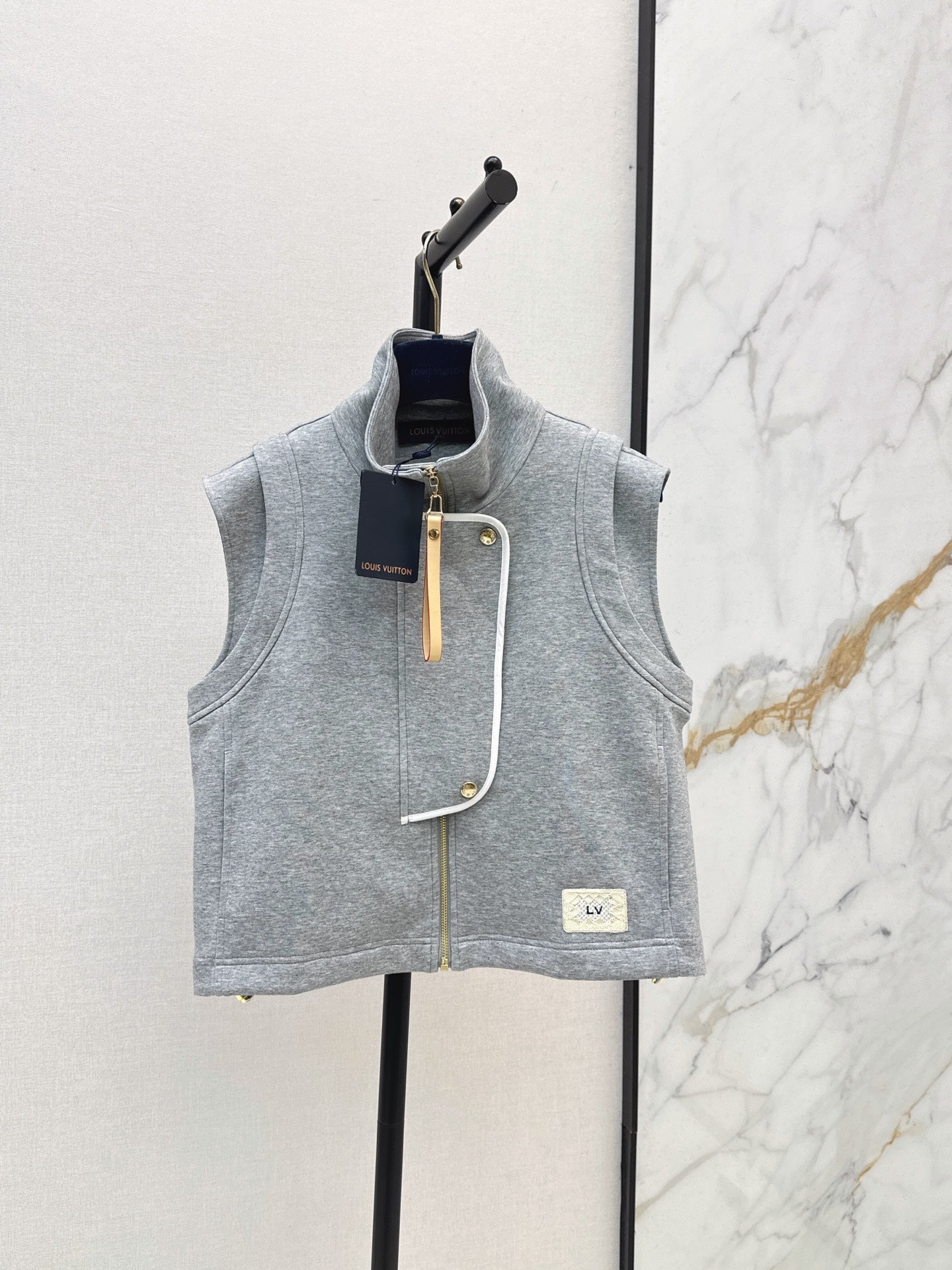 Louis Vuitton / 26 Early Autumn New Vest