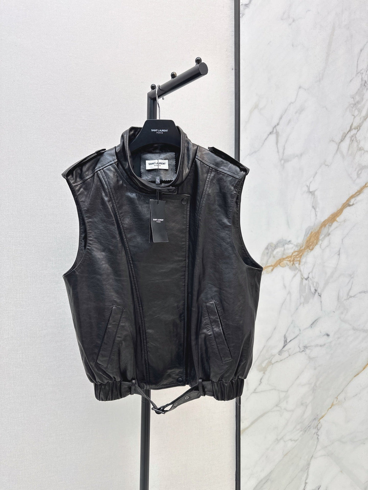 Yves Saint Laurent/26 Early Spring Latest Leather Vest