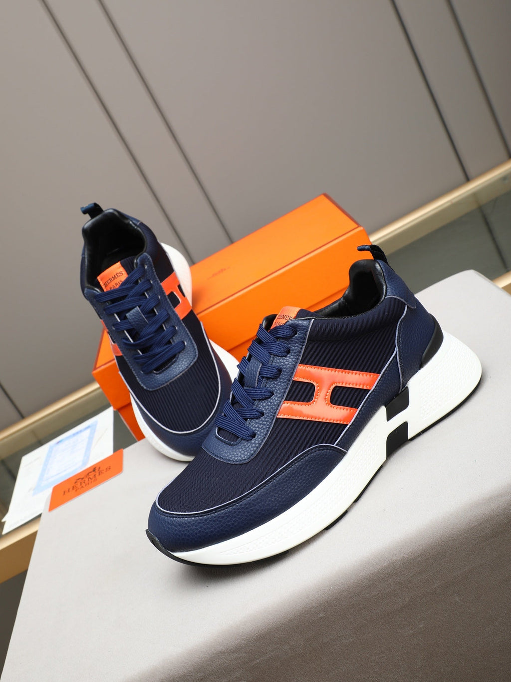 Men's casual sports shoes