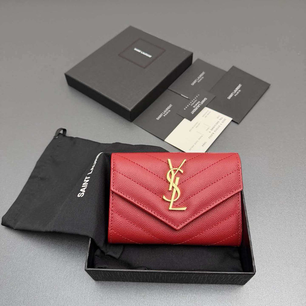 Short grain embossed leather envelope wallet \ nFlip wallet