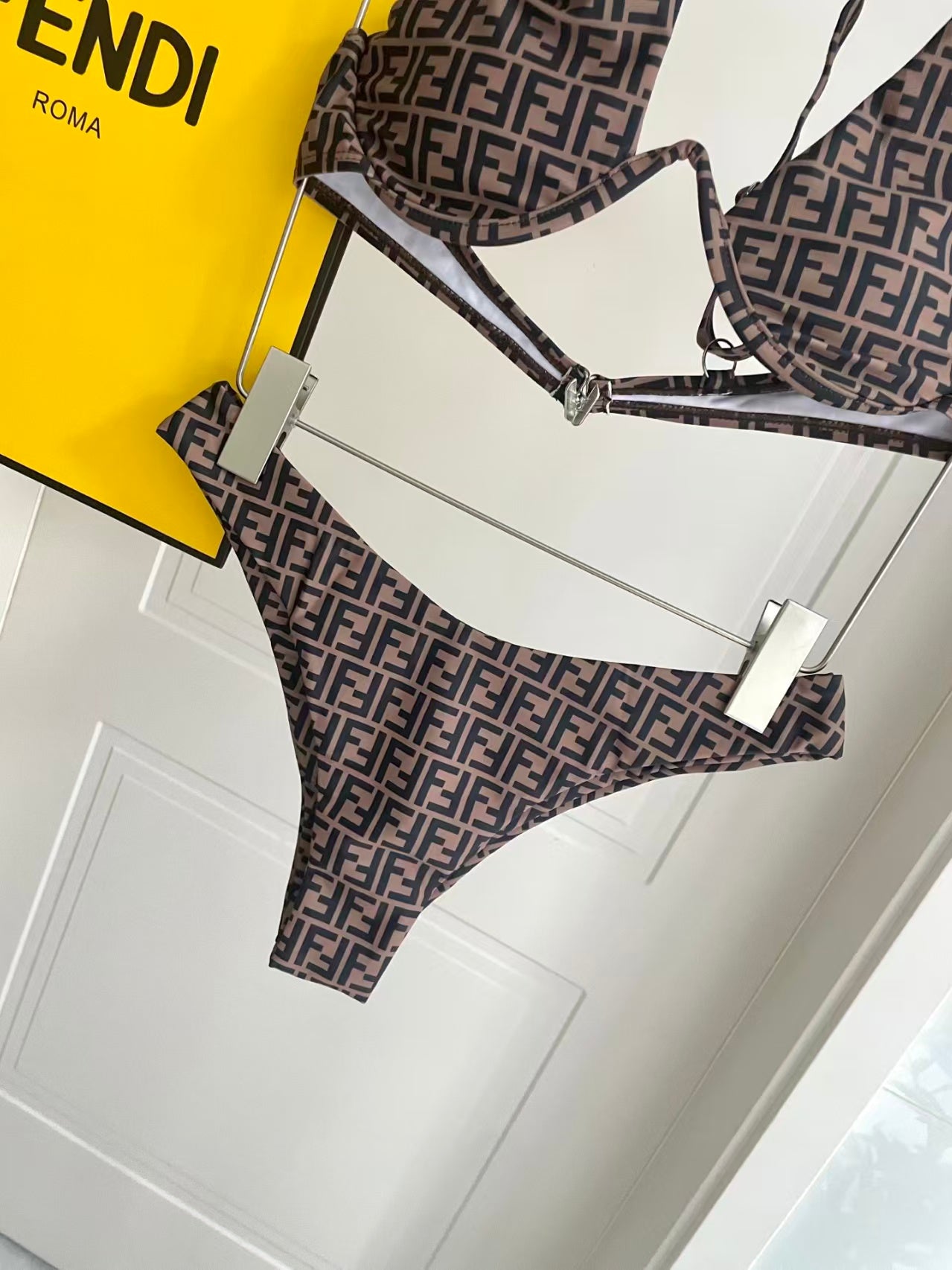New swimsuit with steel rim