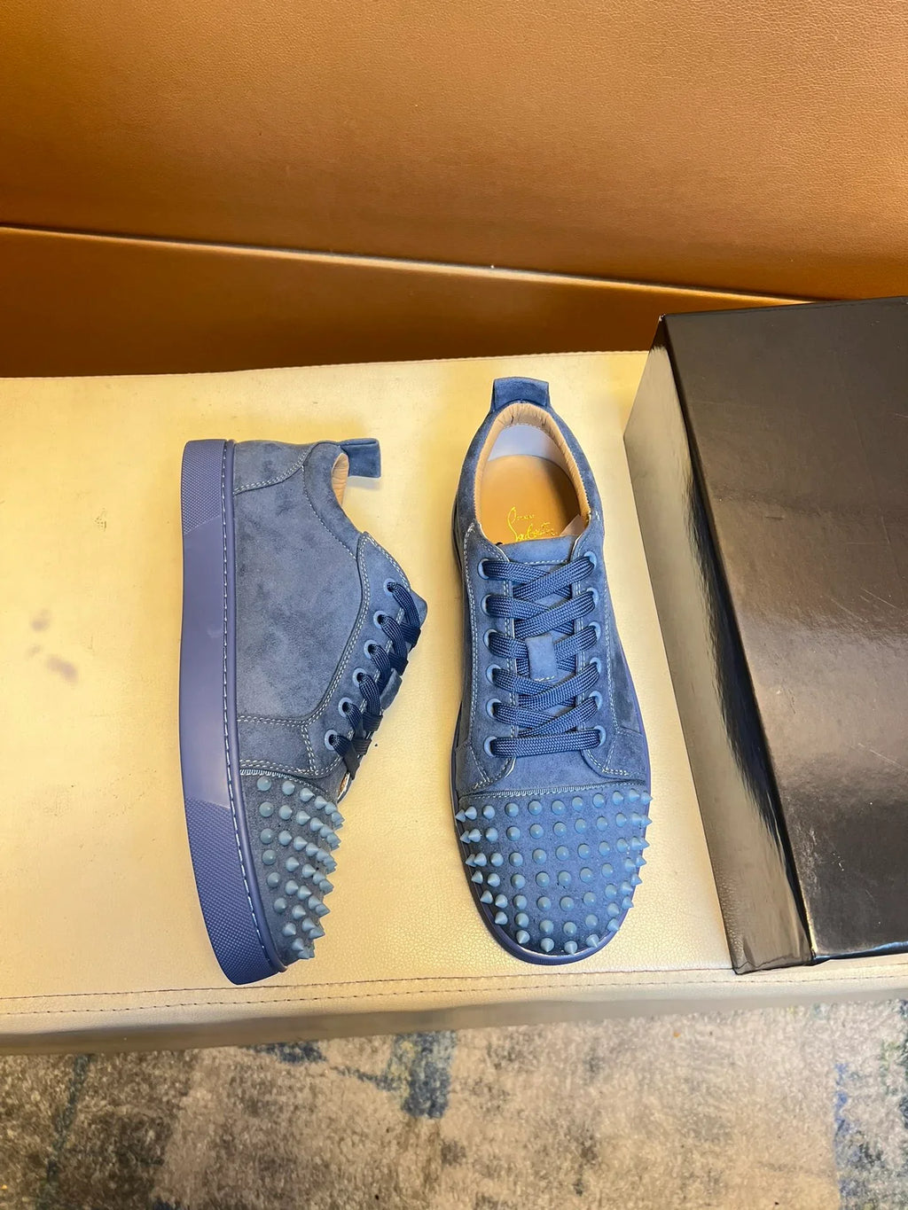New men's shoes