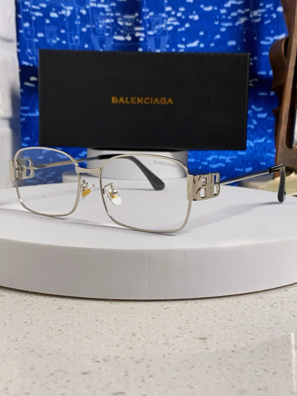 New metal retro box, refined gold wire rectangular gold and silver frame for men and women, can be paired with myopia glasses trend