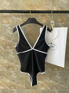 New backless one-piece swimsuit
