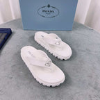 Latest couple style clamp slippers