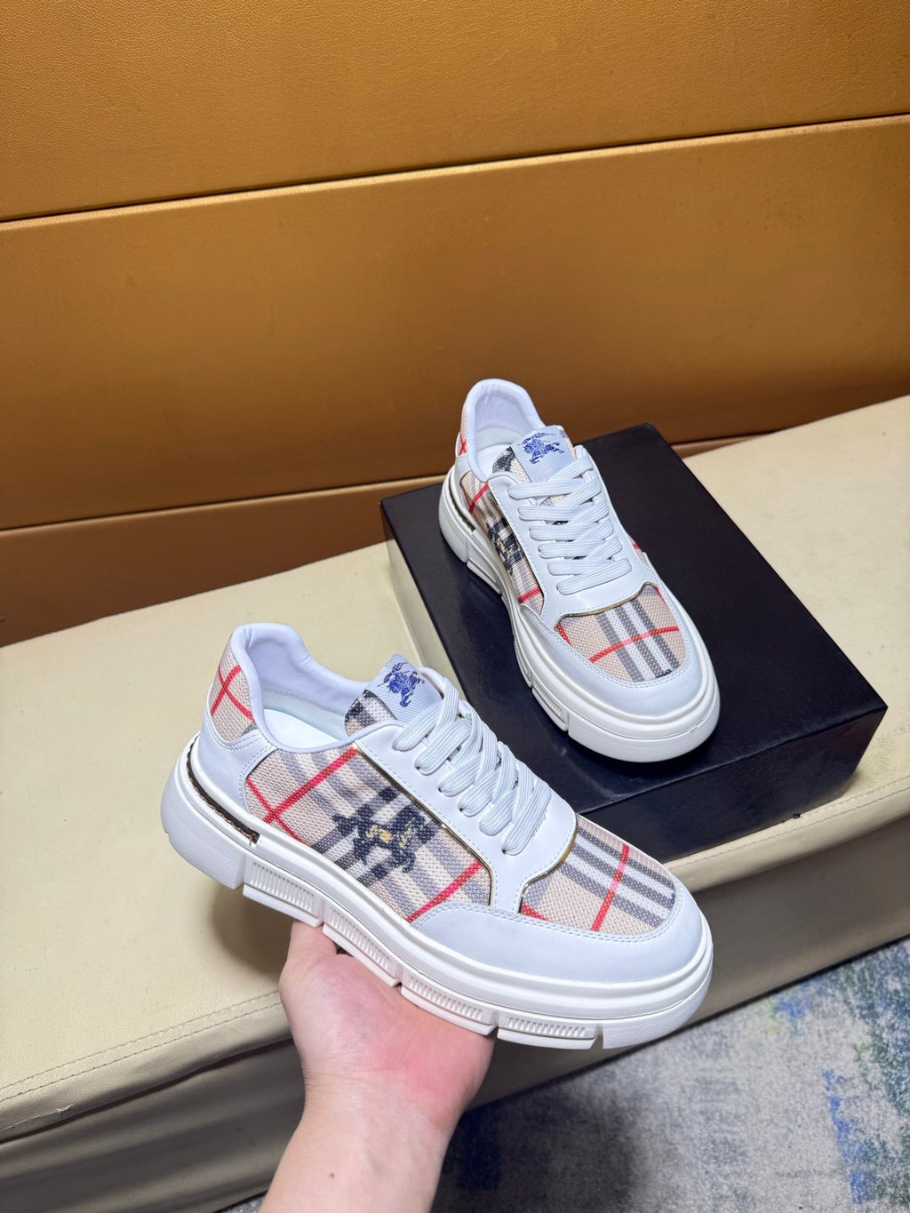 🏃 Casual shoes are a must-have for trendy men