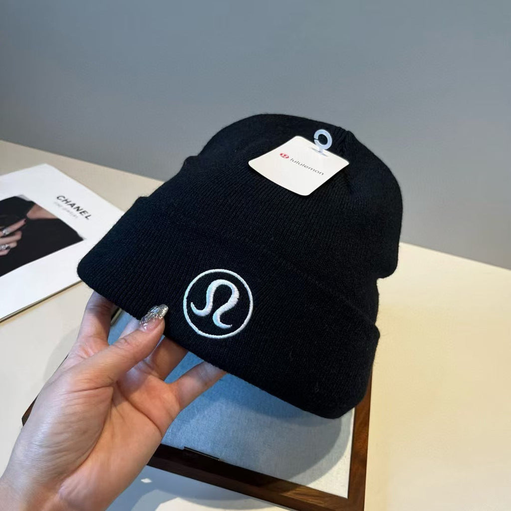 New woolen hat