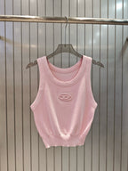 Knitted vest with 3D printed logo