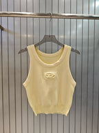 Knitted vest with 3D printed logo
