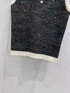 New hidden-design slim-fit knit vest