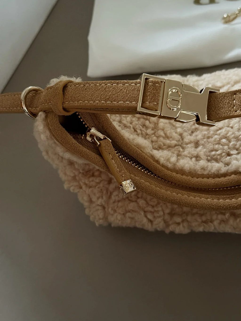 Plush lamb wool lunch box bag