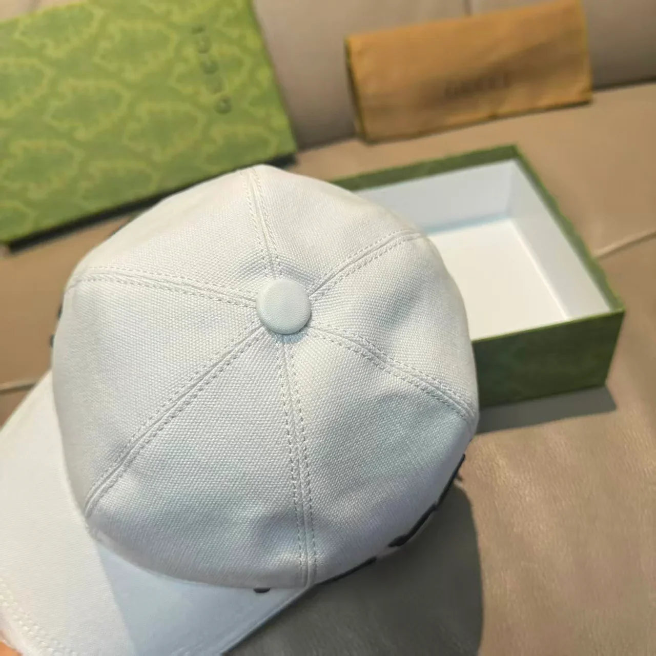 New embroidered baseball cap