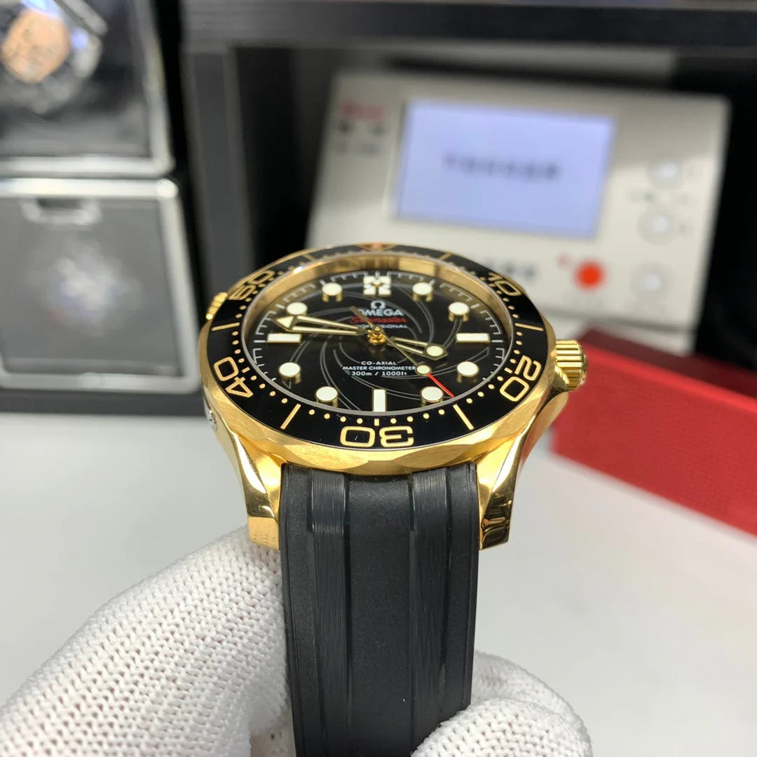 Black Gold - Black Rubber - Automatic - 41mm