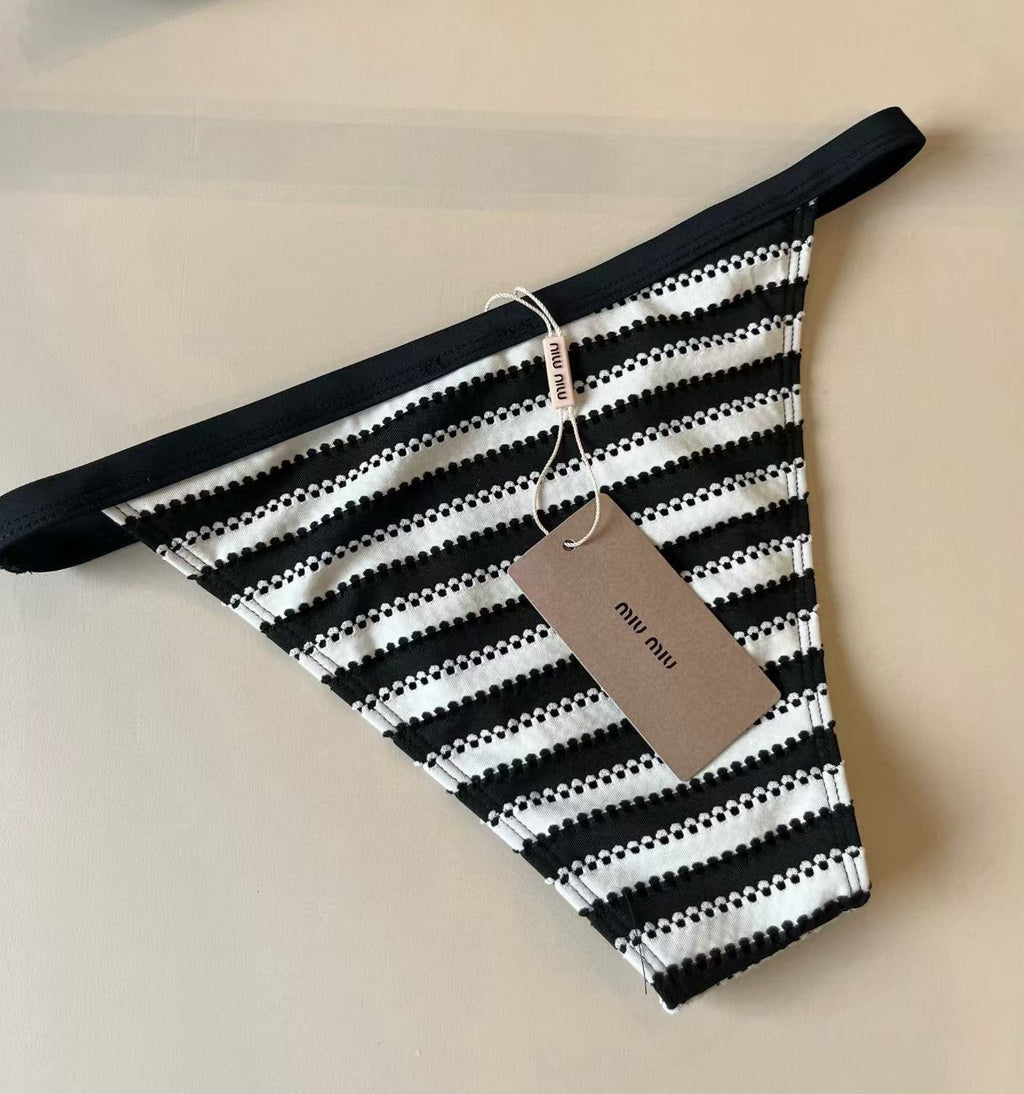 New striped split swimsuit