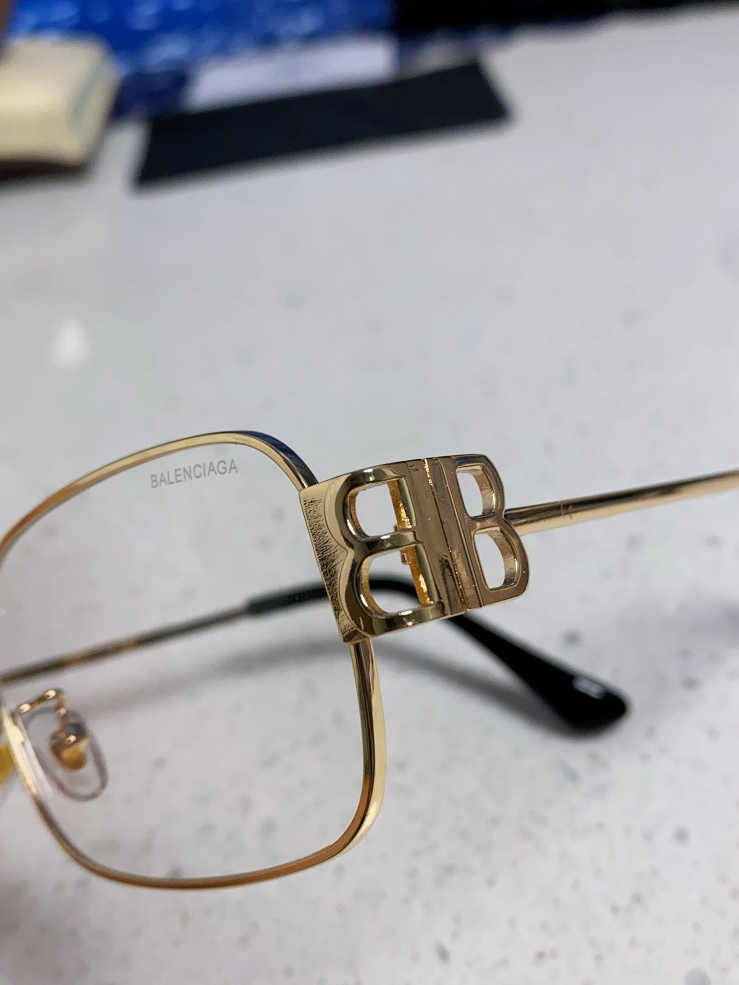 New metal retro box, refined gold wire rectangular gold and silver frame for men and women, can be paired with myopia glasses trend