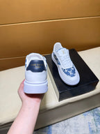 Unique modern style sports shoes