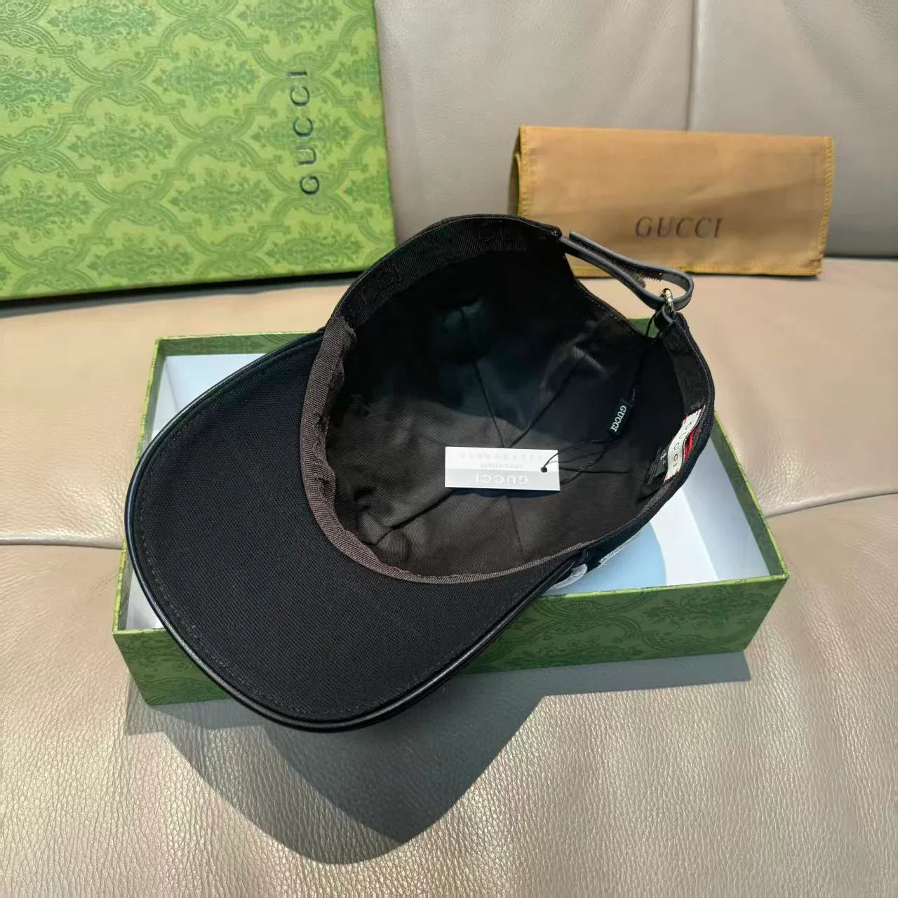 New letter embroidered baseball cap