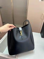 Elegant and independent temperament bag