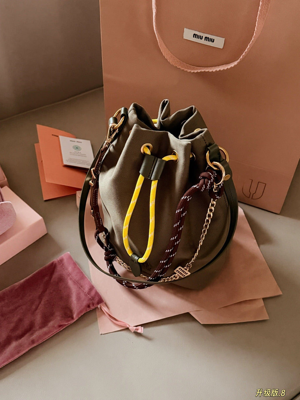 Canvas drawstring bucket bag