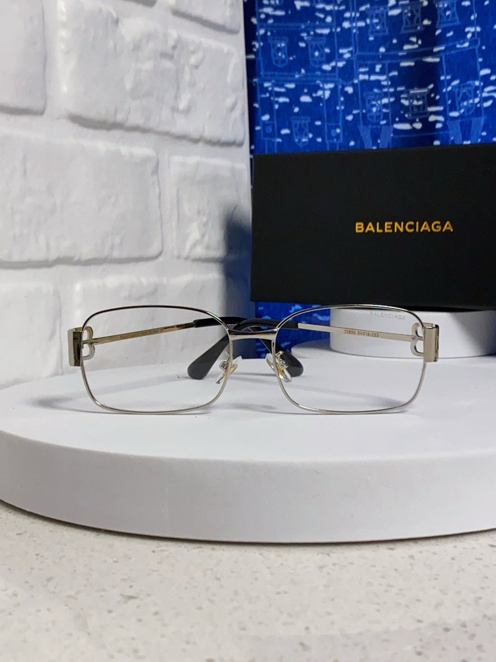 New metal retro box, refined gold wire rectangular gold and silver frame for men and women, can be paired with myopia glasses trend