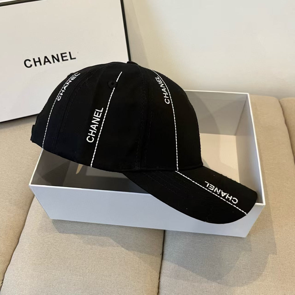 New fashionable baseball cap
