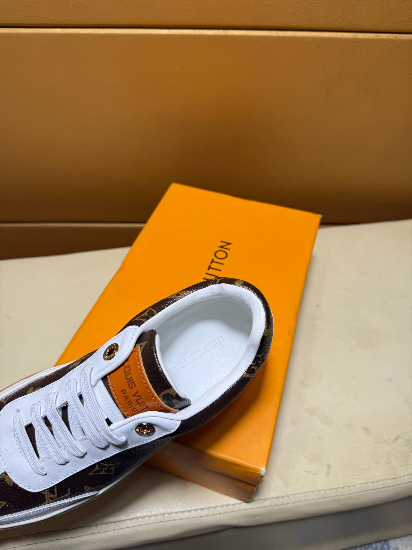 🏃 Casual shoes are a must-have for trendy men