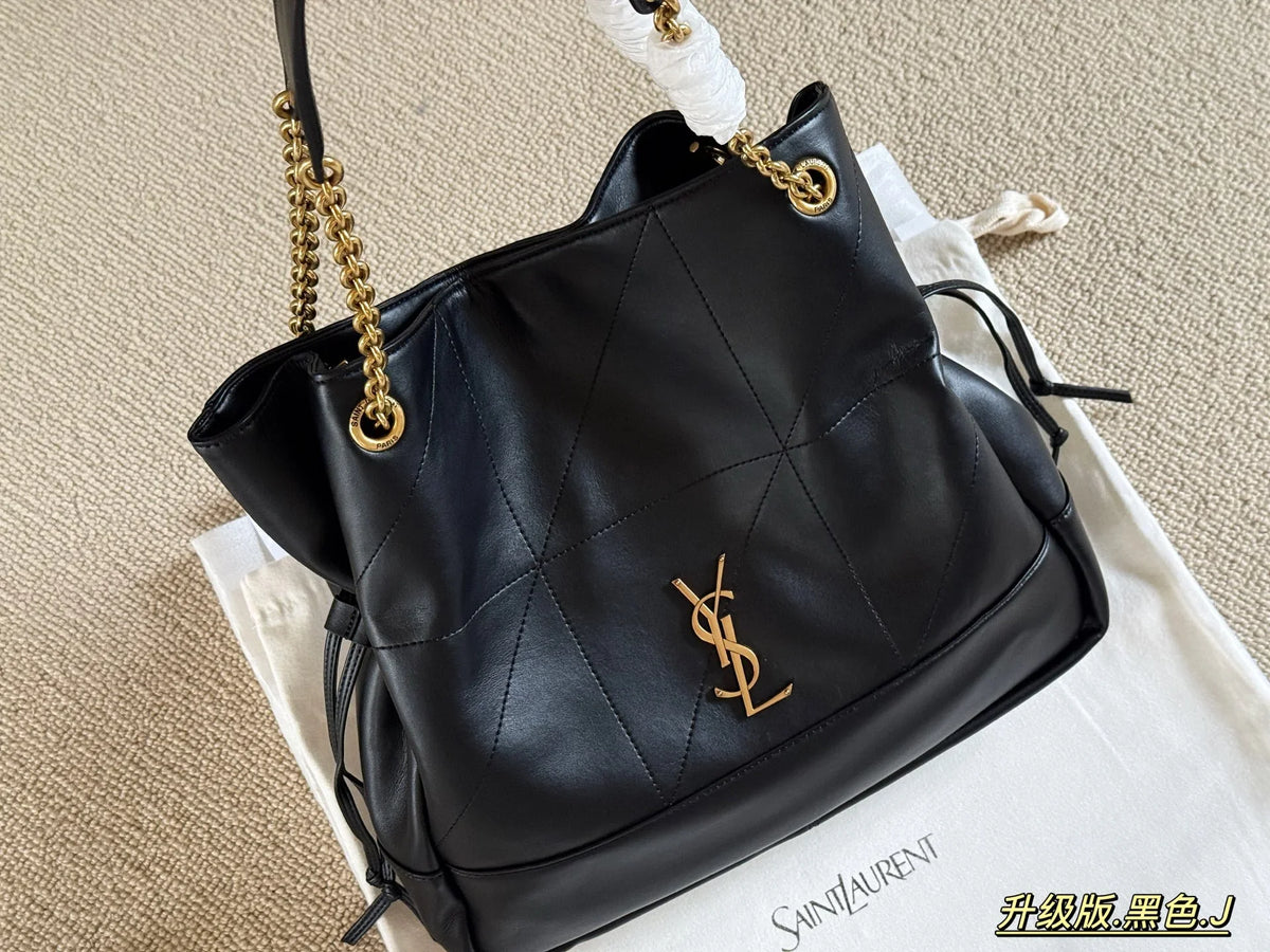 Triangular drawstring tote bag