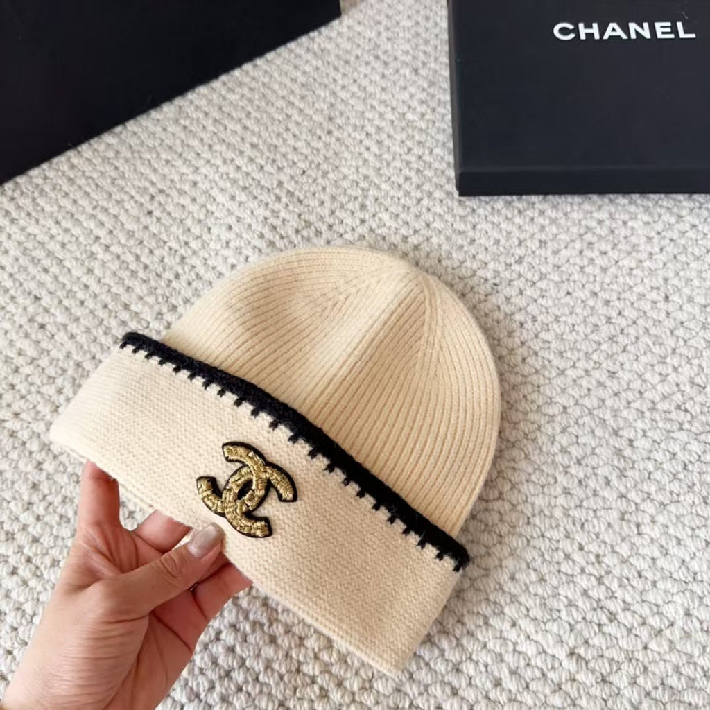 Explosive classic knitted hat
