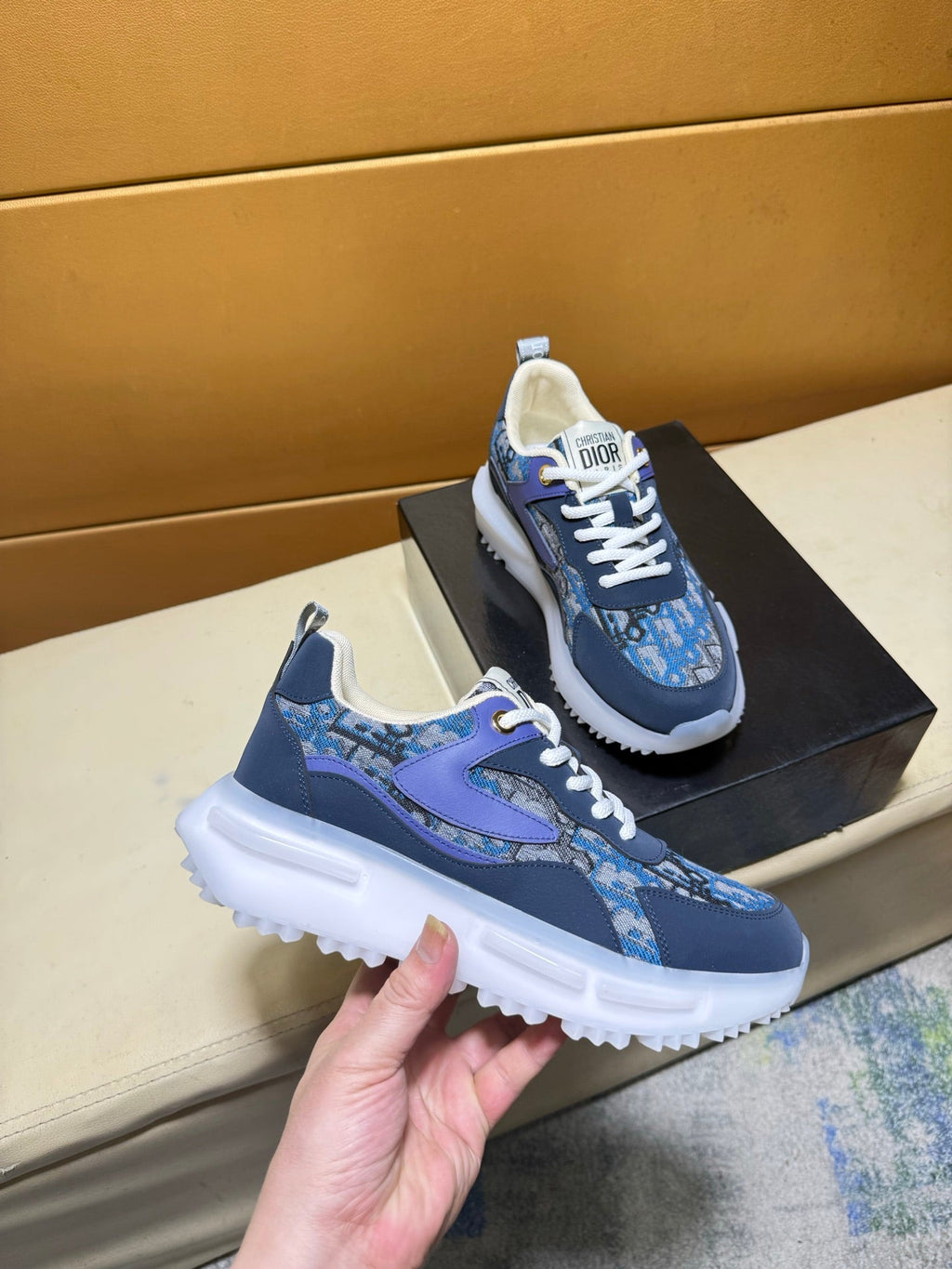 🏃 Casual shoes are a must-have for trendy men