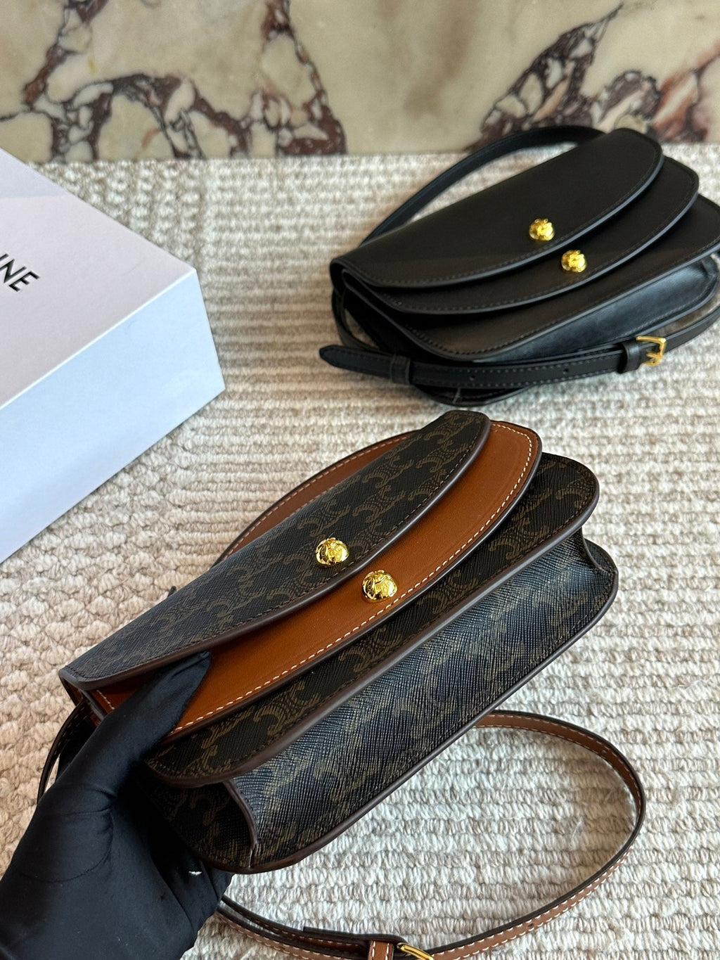 Double button semi-circular envelope package