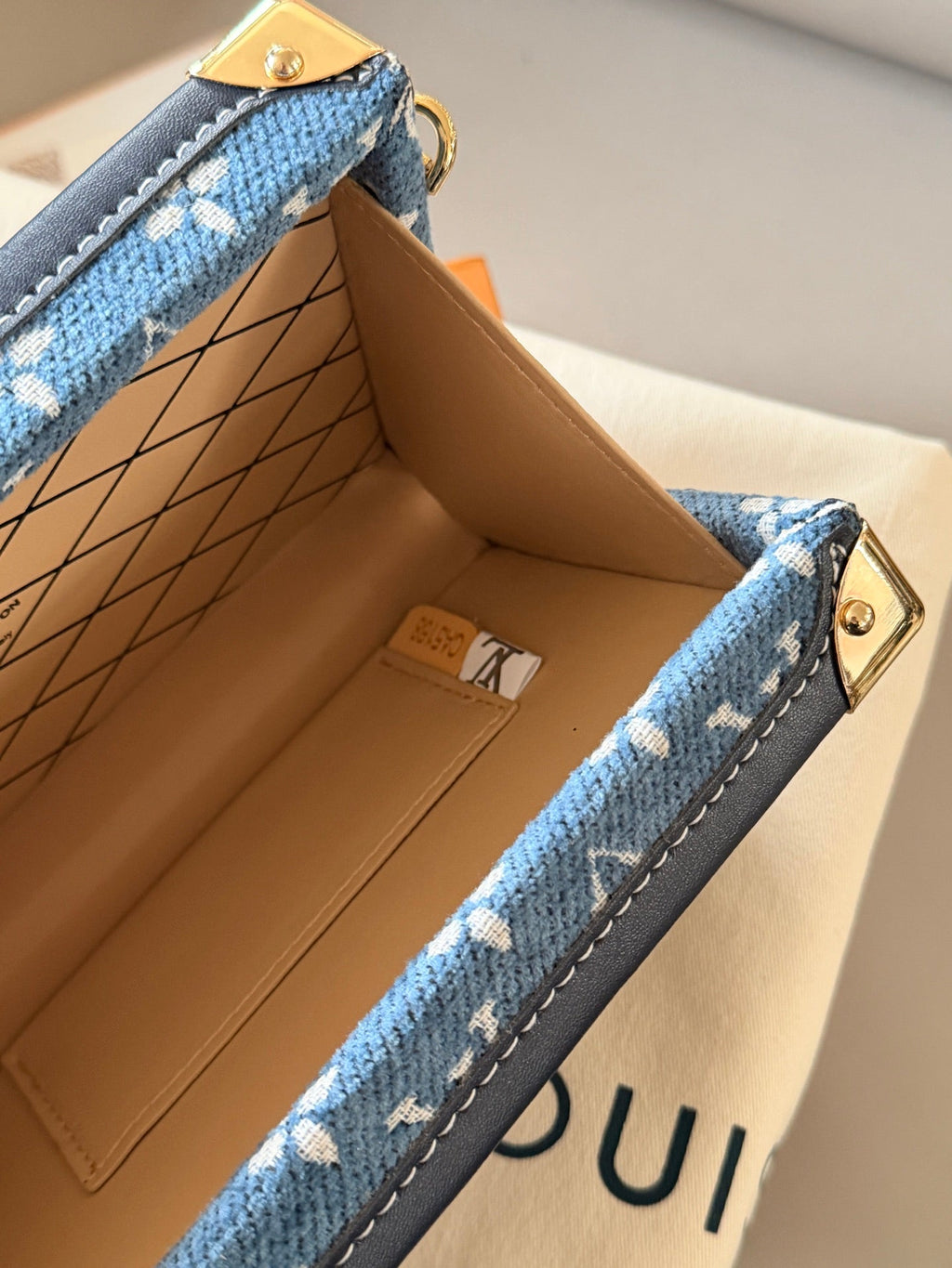 Cowboy Lock Bag Corner Hard Box Bag